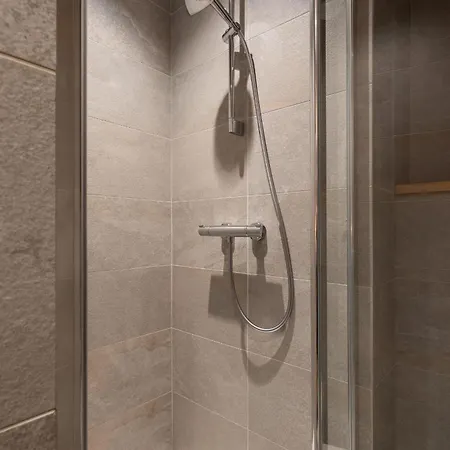 Erin Champagny-en-vanoise - By Emerald * La Plagne