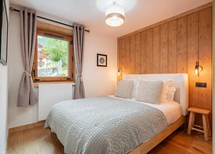 Erin Champagny-en-vanoise - By Emerald La Plagne